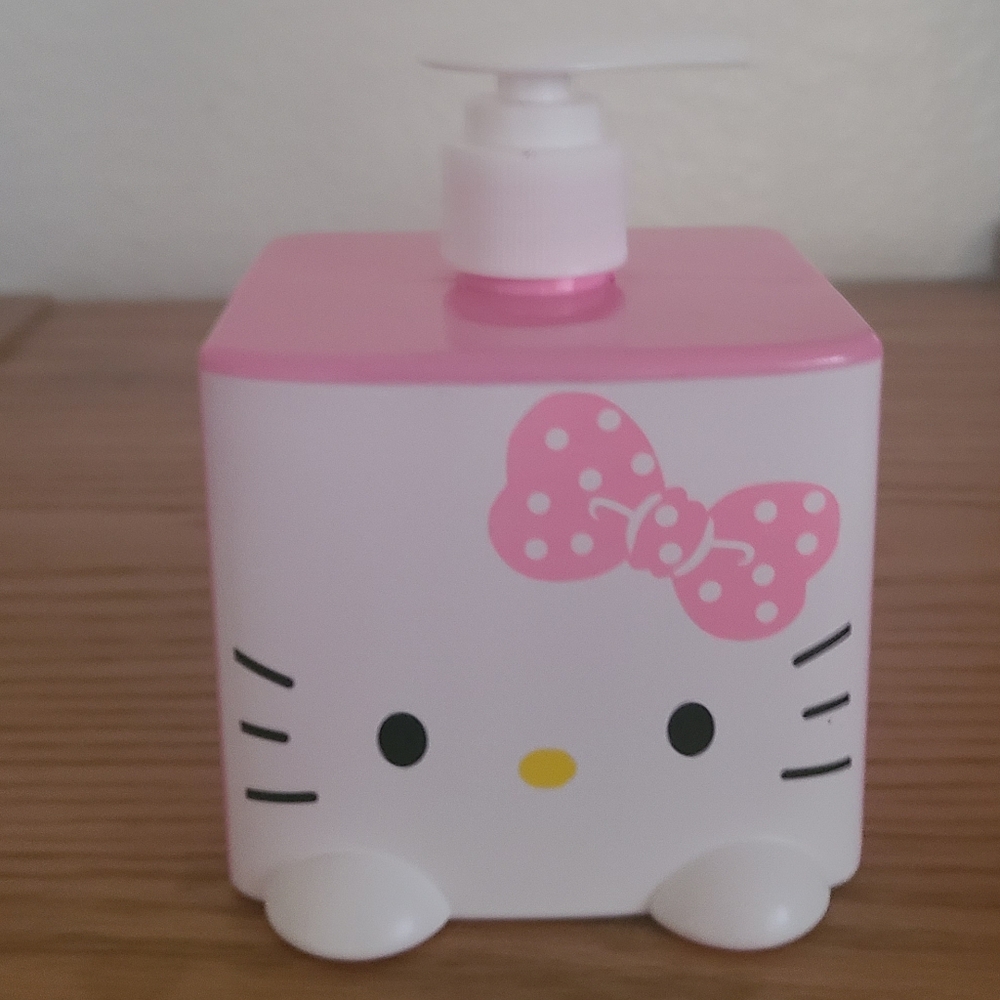 Hello Kitty Pink Soap/Lotion Dispenser